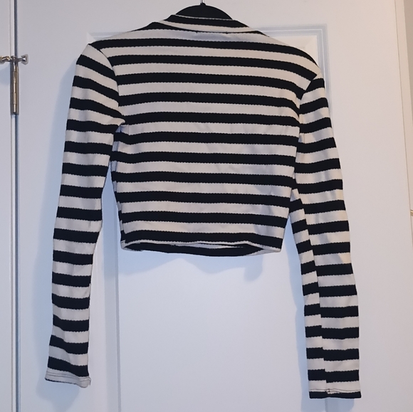 Forever 21 S Striped Cropped Sweater - Picture 5 of 5